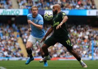 Premier League : City quatre à quatre, Liverpool craque