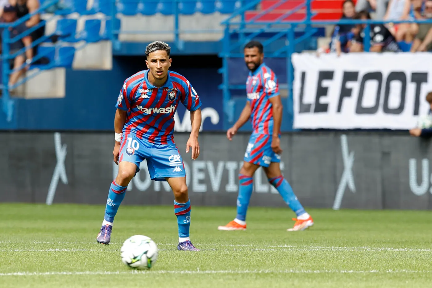 Bastia chipe le trône de Ligue 2 à Guingamp, Caen sort de la crise