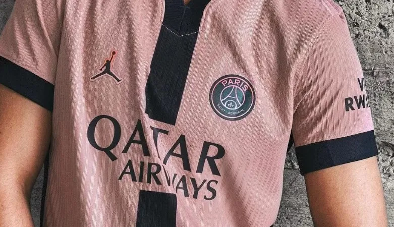 Une couleur inédite pour le troisième maillot du PSG