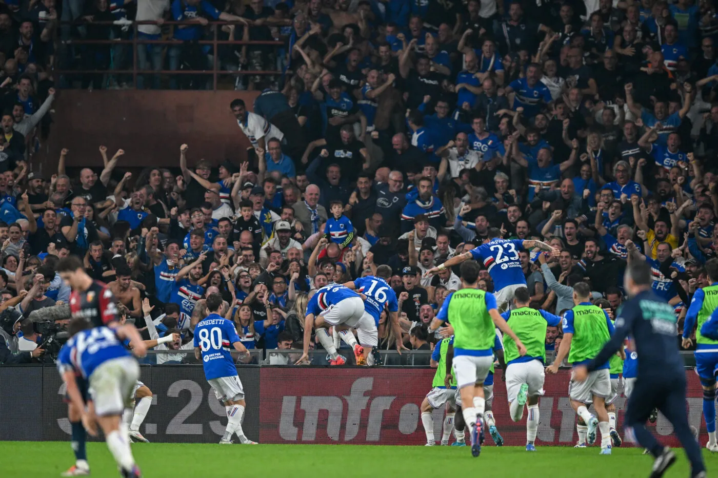 Sampdoria's Fabio Borini celebrates after scoring the 1-1 goal for his team during the Italian Cup soccer match between Genoa and Sampdoria at Genova's Luigi Ferraris Stadium, Wednesday, September 25, 2024. (Tano Pecoraro/LaPresse)   - Photo by Icon Sport