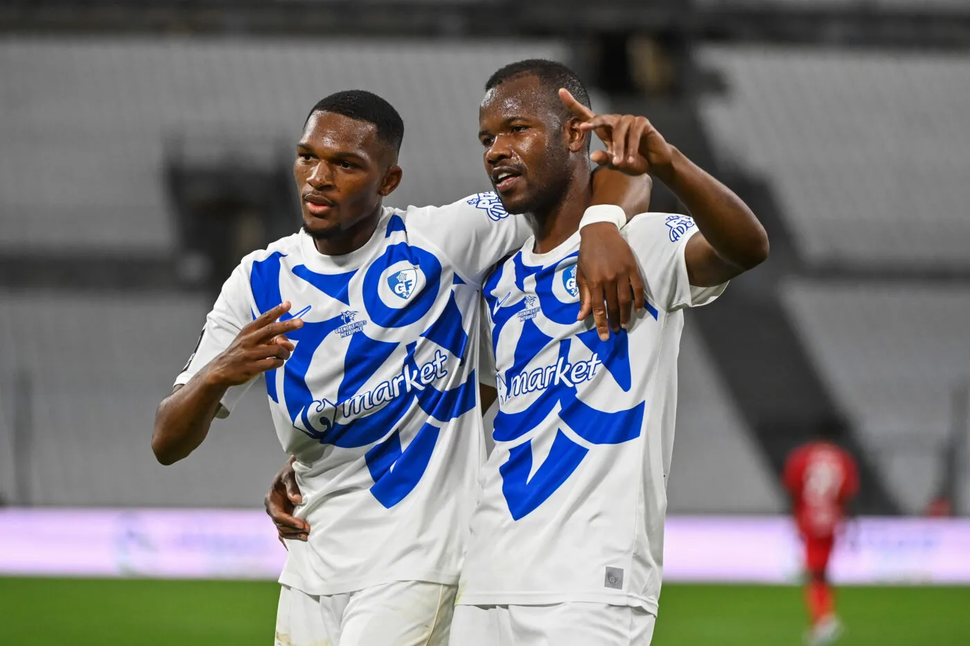 Pronostic Grenoble Dunkerque : Analyse, cotes et prono du match de Ligue 2