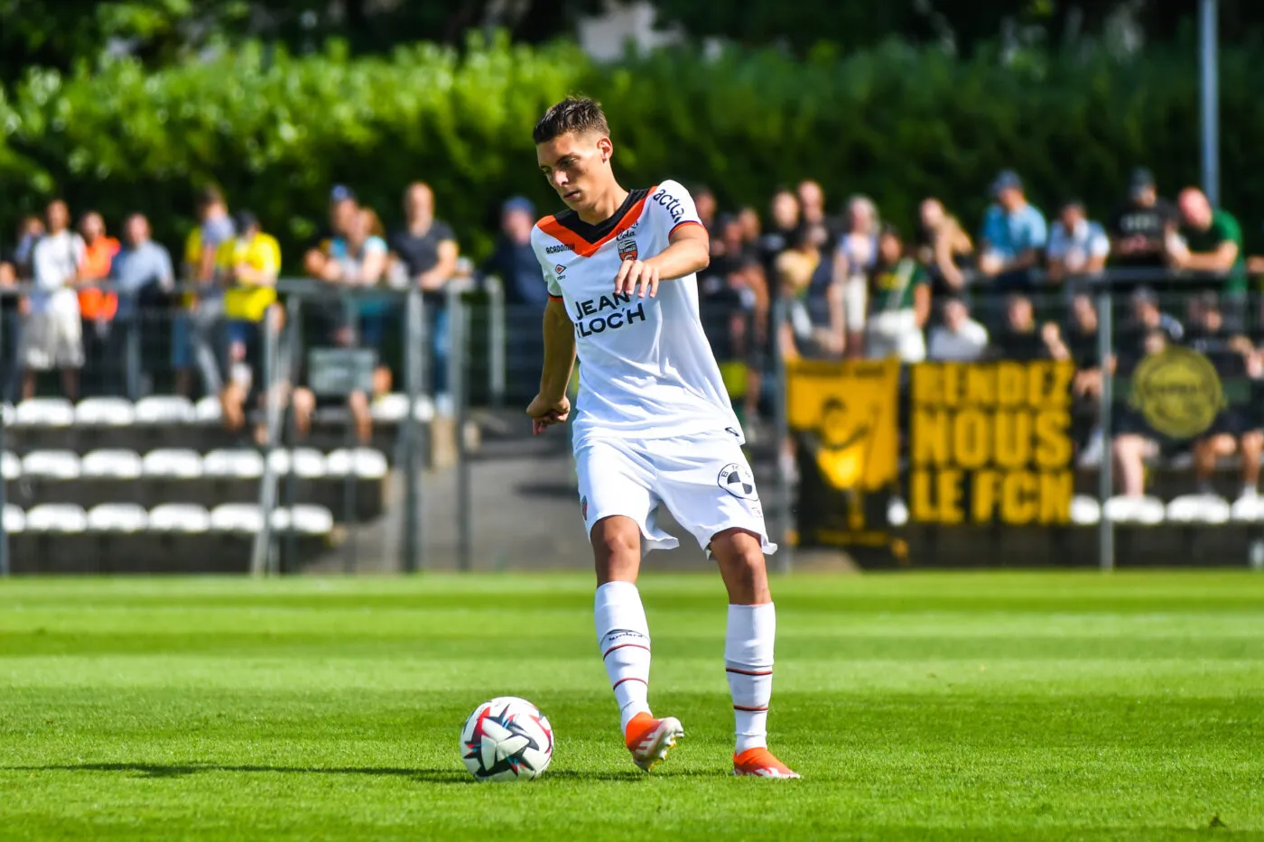 Enzo Genton marque son premier but en Ligue 2 d'un retourné acrobatique, son oncle commente