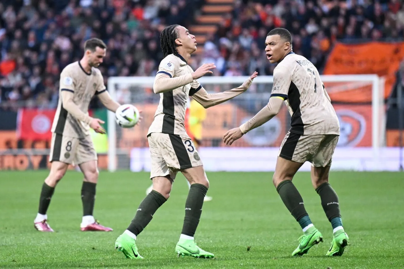 Blessé, Ethan Mbappé manquera les retrouvailles avec son frère