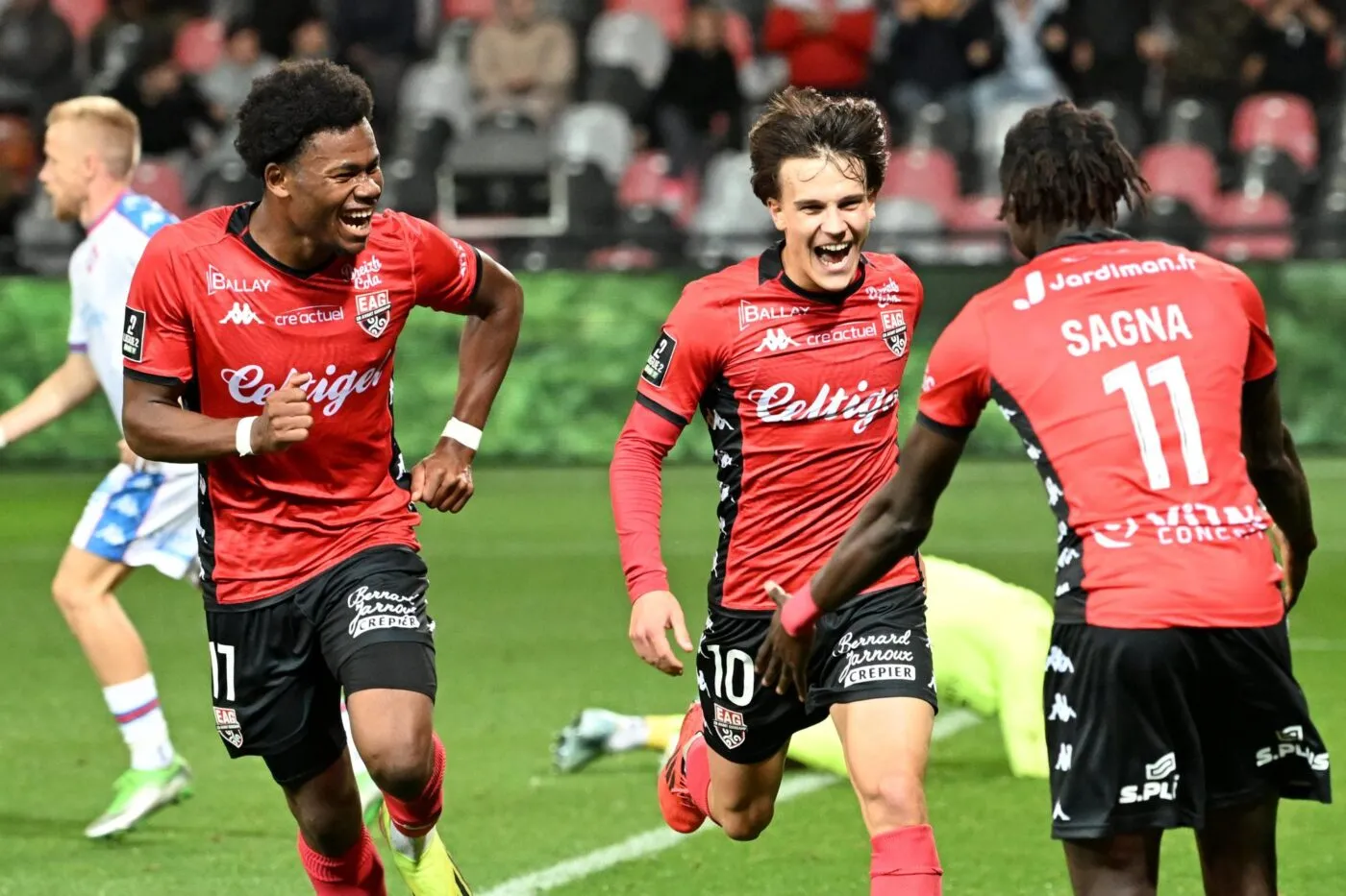 Guingamp surclasse Caen