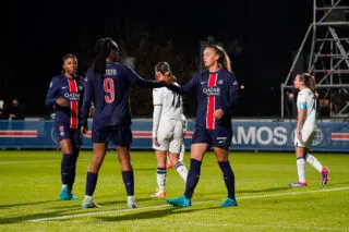 Le PSG (F) domine Le Havre et devient leader provisoire de D1