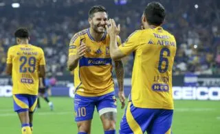 Le coup franc magnifique d'André-Pierre Gignac avec les Tigres