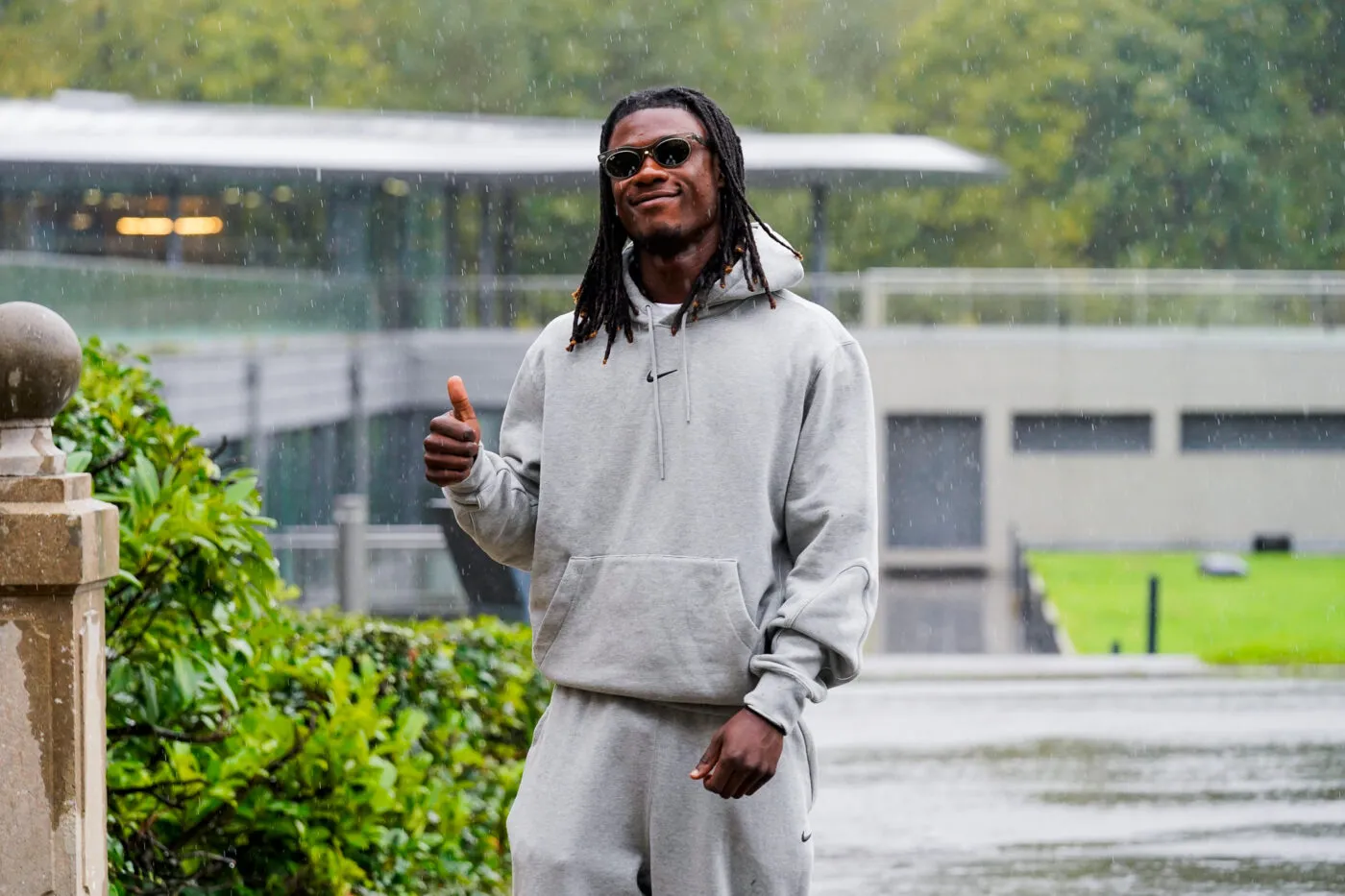 Le look fou de Bradley Barcola pour son arrivée à Clairefontaine