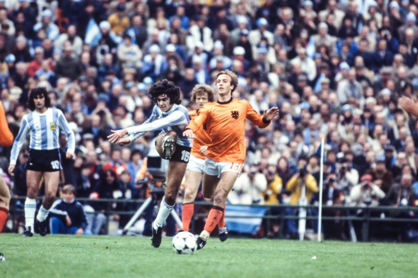 L’adieu à Neeskens, l’autre Johan des Oranje