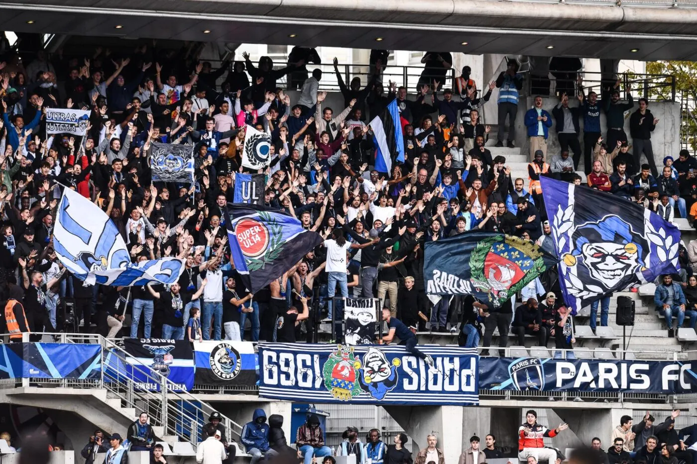 Le porte-parole d’un groupe ultra du Paris FC méfiant face à l’arrivée de Red Bull