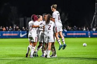 Le PSG s’impose face à Fleury et devient provisoirement leader du championnat