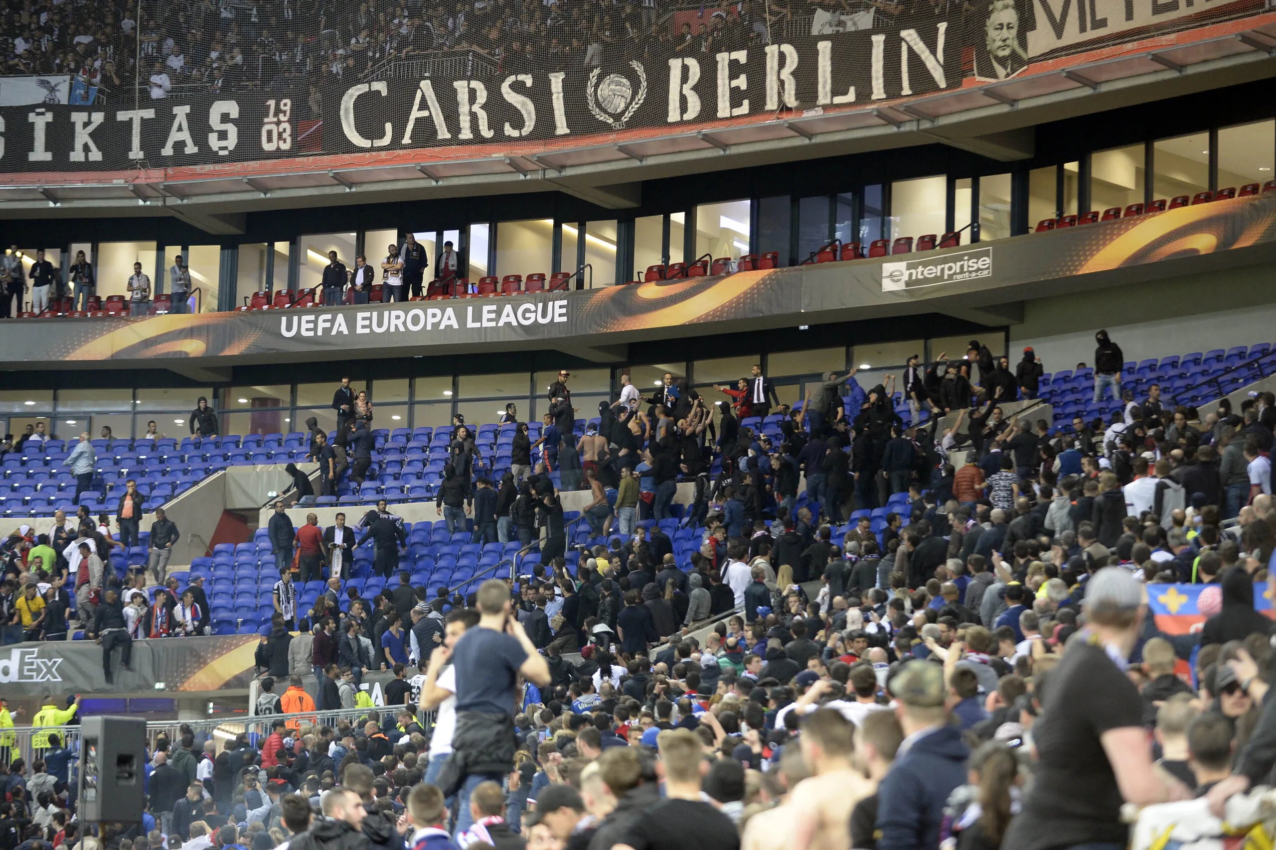 Des tribunes vides, mais pas pour les mêmes raisons qu’à Louis-II.