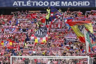 Quatre supporters de l’Atlético de Madrid arrêtés pour incitation à la haine contre Vinícius