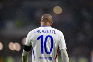 Pierre Sage garde confiance en Alexandre Lacazette