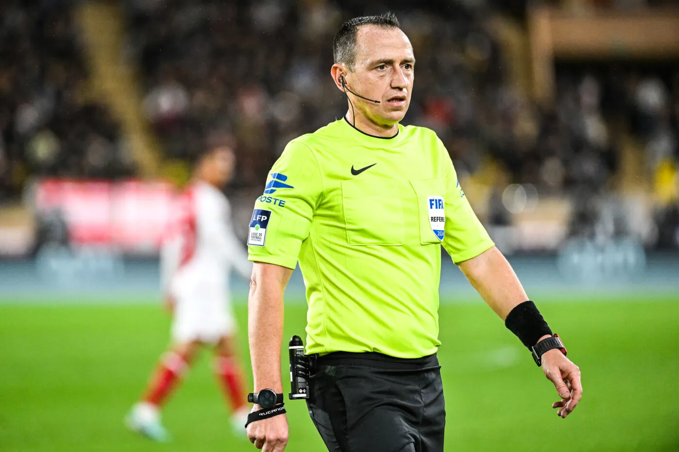 Privé de Ligue 1, Ruddy Buquet pourra arbitrer en Ligue 2