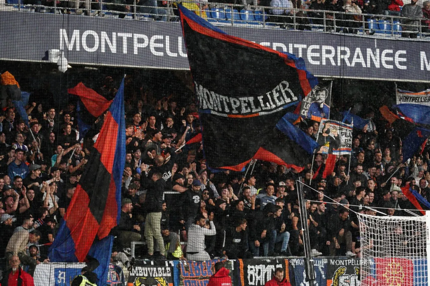 Les supporters de Montpellier présents à l’entraînement pour secouer les joueurs