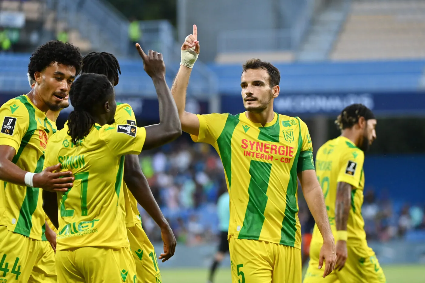 En soutien aux sinistrés des inondations en Espagne, le FC Nantes organise une collecte de vêtements à l’initiative de son capitaine