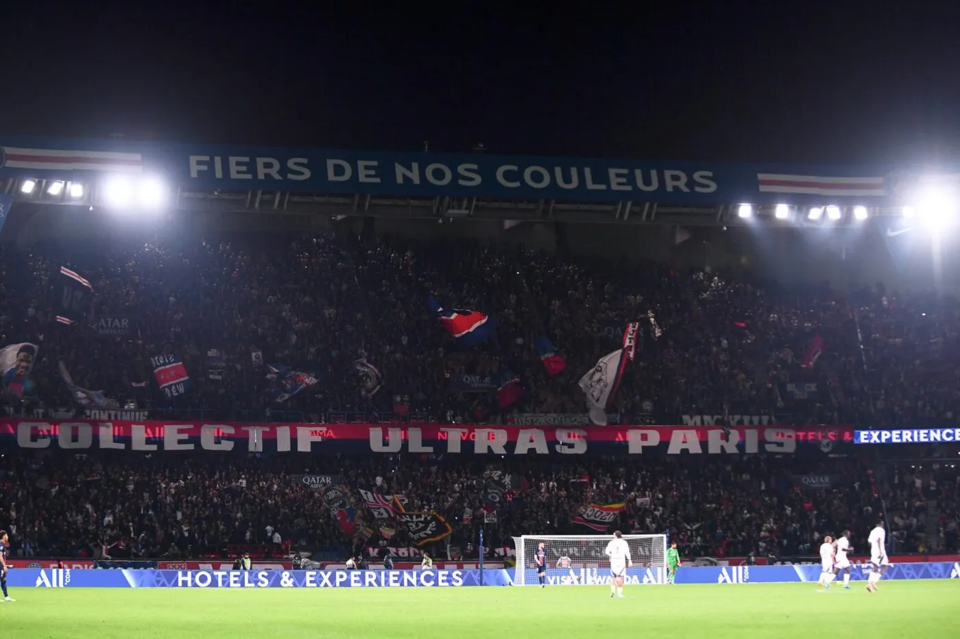 Chants homophobes : le Paris Saint-Germain envoie à nouveau un courrier à ses abonnés