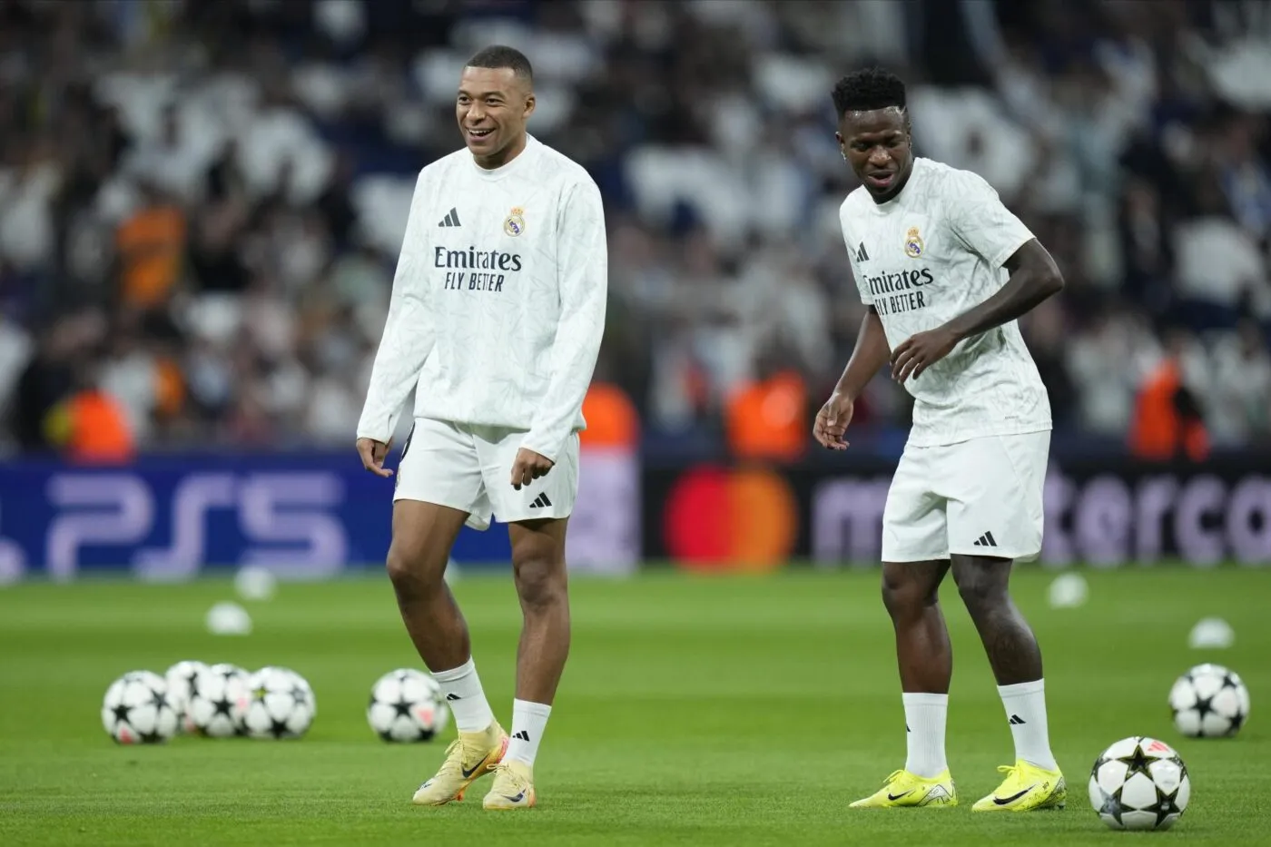 Pour Benzema, Mbappé n’est pas 9, mais ne doit pas «<span style="font-size:50%">&nbsp;</span>baisser les bras<span style="font-size:50%">&nbsp;</span>»