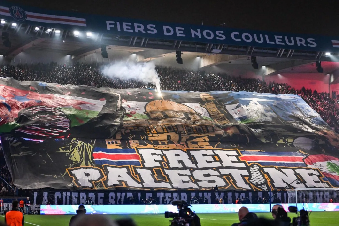 Un accès au Parc des Princes restreint pour le CUP après le tifo «<span style="font-size:50%">&nbsp;</span>Free Palestine<span style="font-size:50%">&nbsp;</span>»