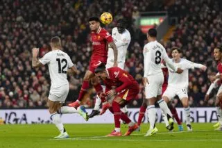 Liverpool fait le travail contre Aston Villa