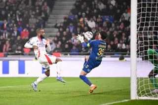 Alexandre Lacazette offre le derby à l'OL