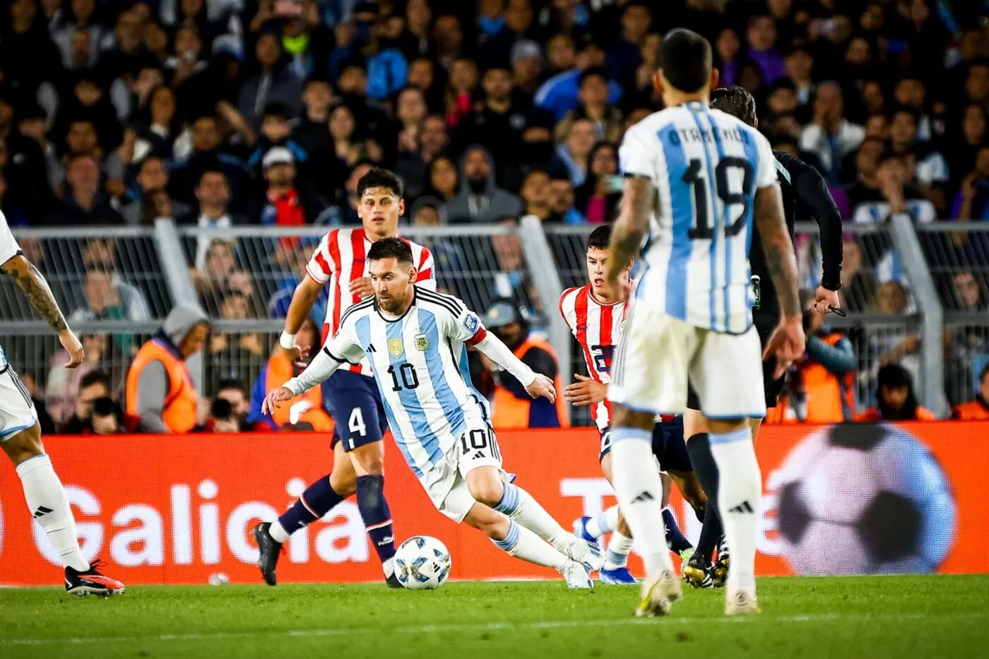 Messi tout colère et l&rsquo;Argentine se perd au Paraguay