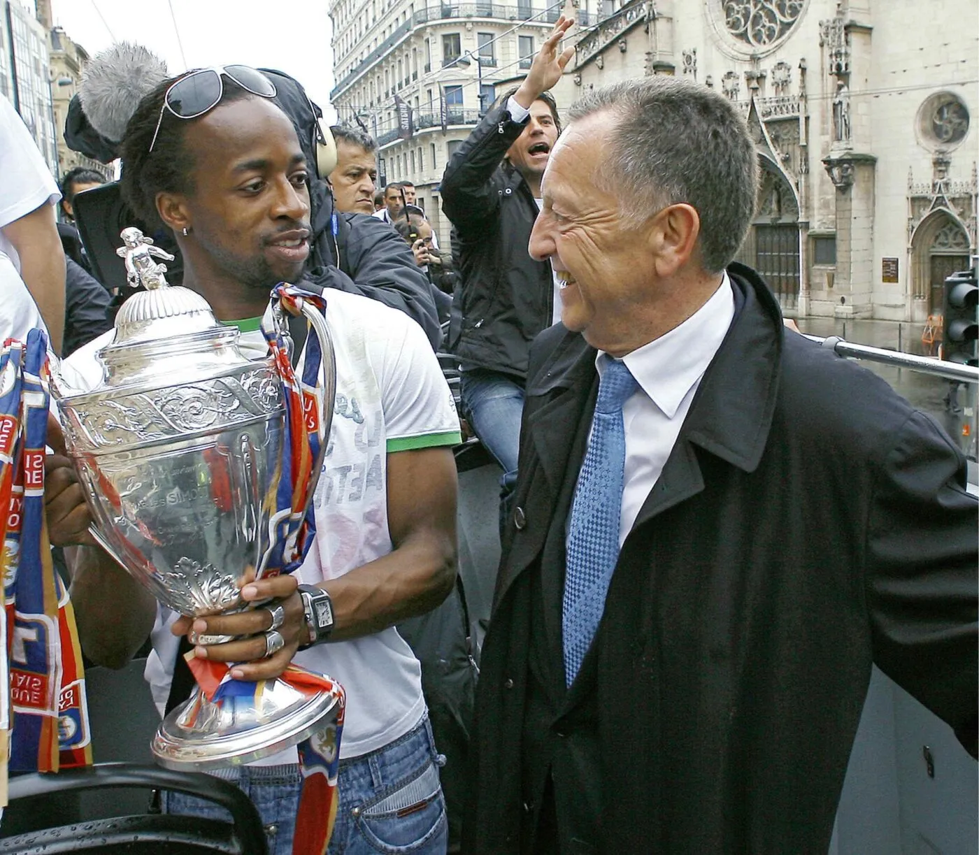 Sidney Govou égratigne John Textor... et Jean-Michel Aulas