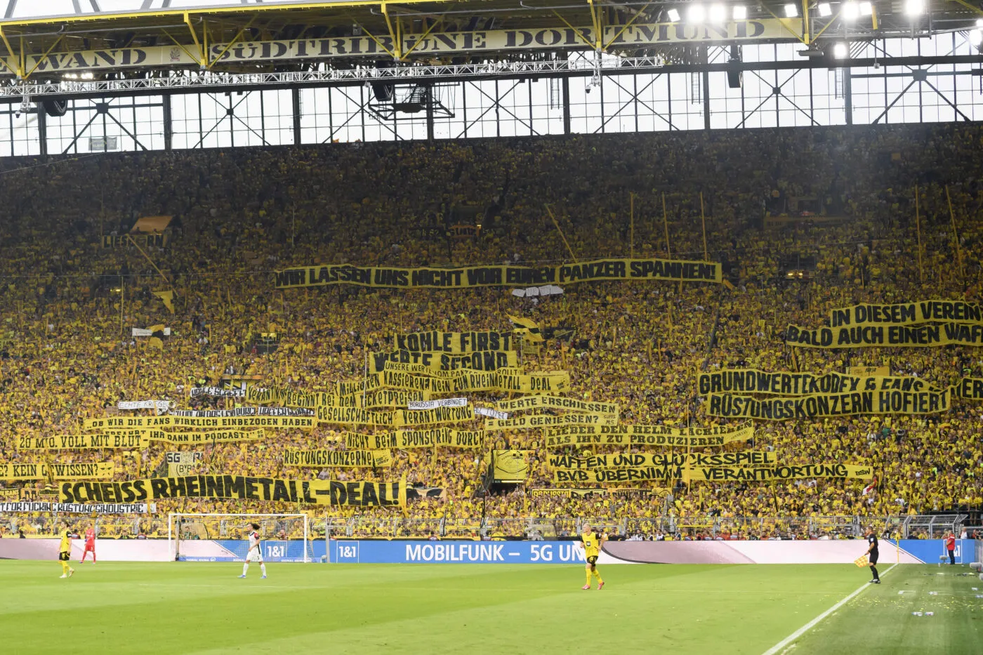 Les supporters du Borussia Dortmund s’opposent à un contrat de sponsoring avec un géant de l’armement