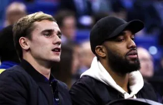 Pour Alexandre Lacazette, la retraite internationale d'Antoine Griezmann « cache quelque chose »