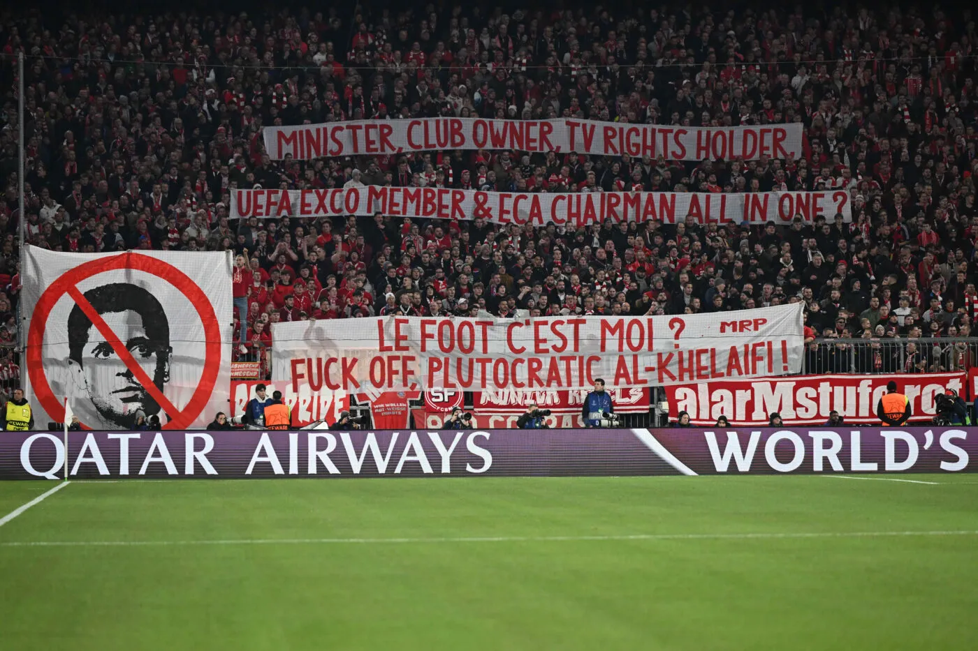 Les supporters du Bayern Munich déploient une nouvelle banderole contre le PSG et Nasser al-Khelaïfi