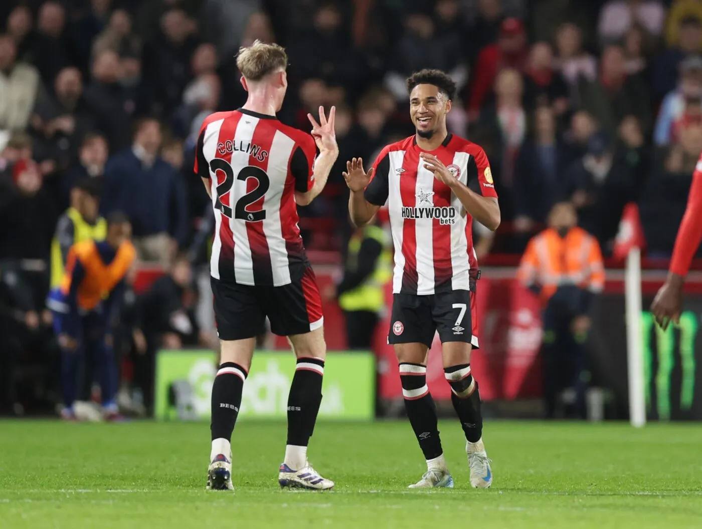 Newcastle accroché face à Palace, Brentford large vainqueur de Leicester