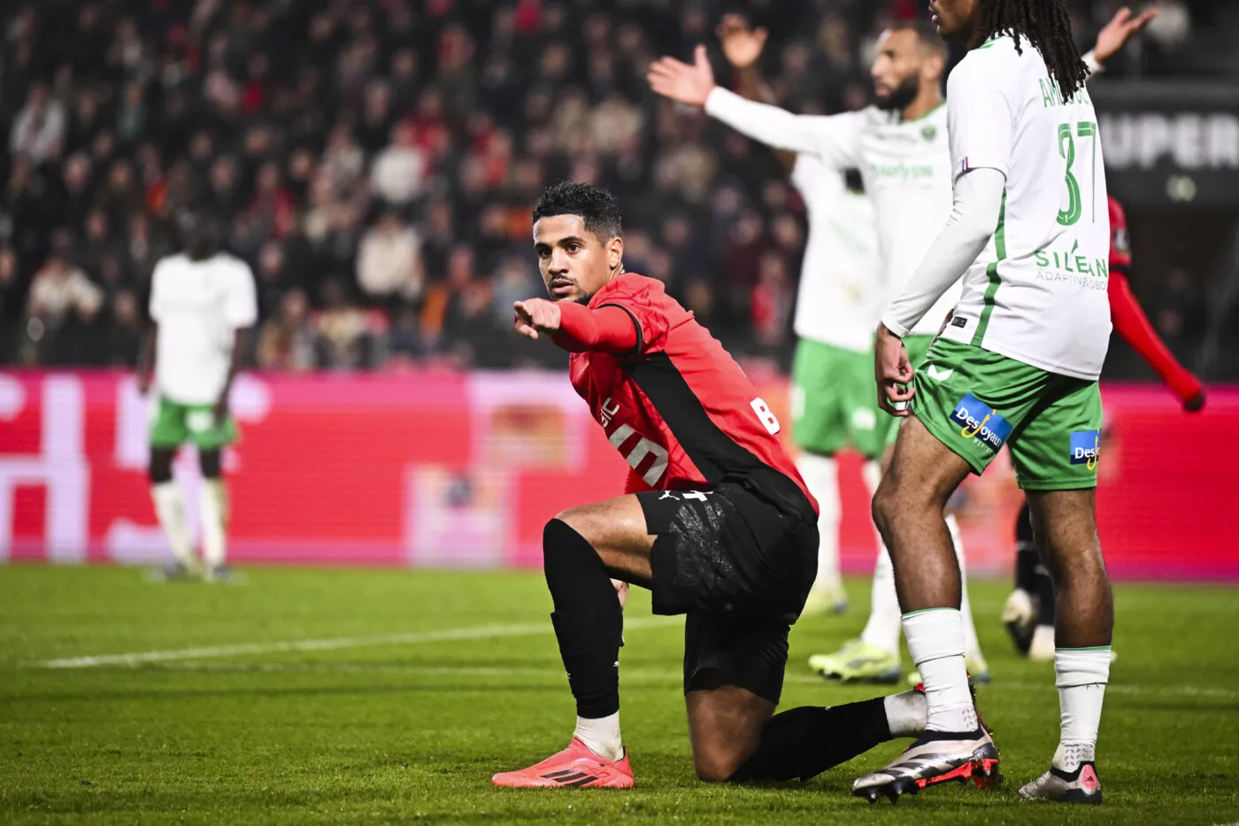 Rennes écartèle Les Verts - Ligue 1 - J13 - Rennes-Saint-Étienne (5-0 ...