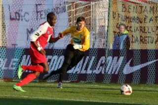 Coupe de France : quand un gardien s’allume une cigarette à la mi-temps