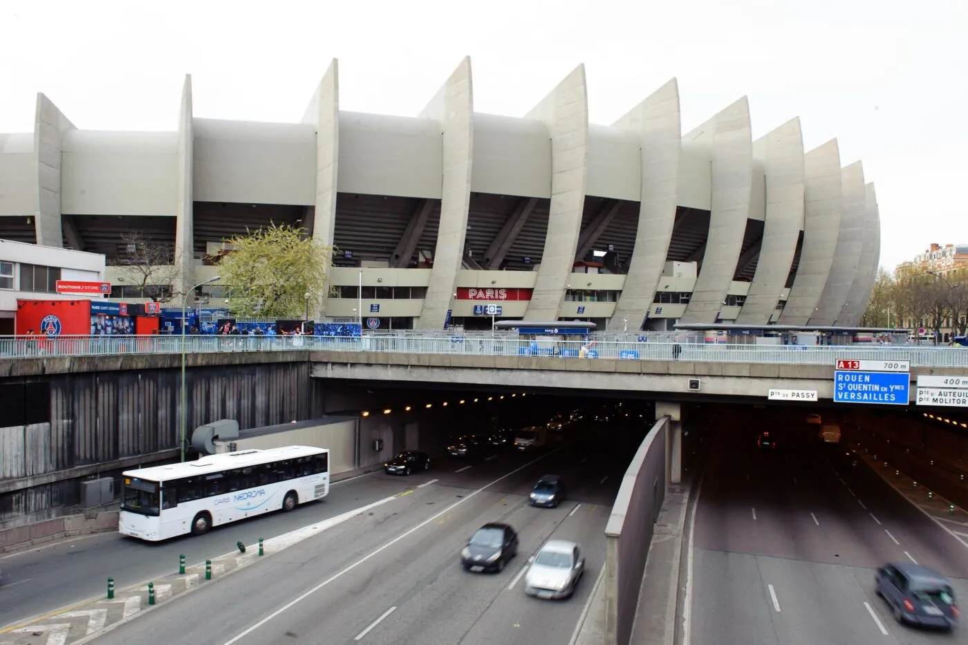 «<span style="font-size:50%">&nbsp;</span>Le PSG, c’est au Parc !<span style="font-size:50%">&nbsp;</span>» : les ultras du PSG refusent le changement de stade