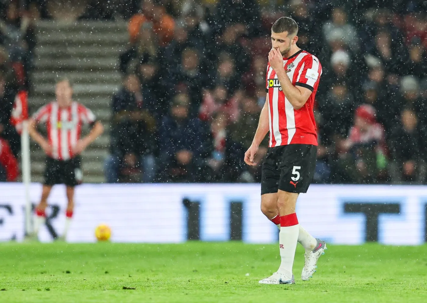 L’expulsion pas banale d’un défenseur de Southampton face à Chelsea