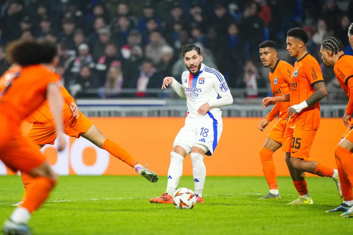 L’OL domine Francfort et s’ouvre les portes de la qualification