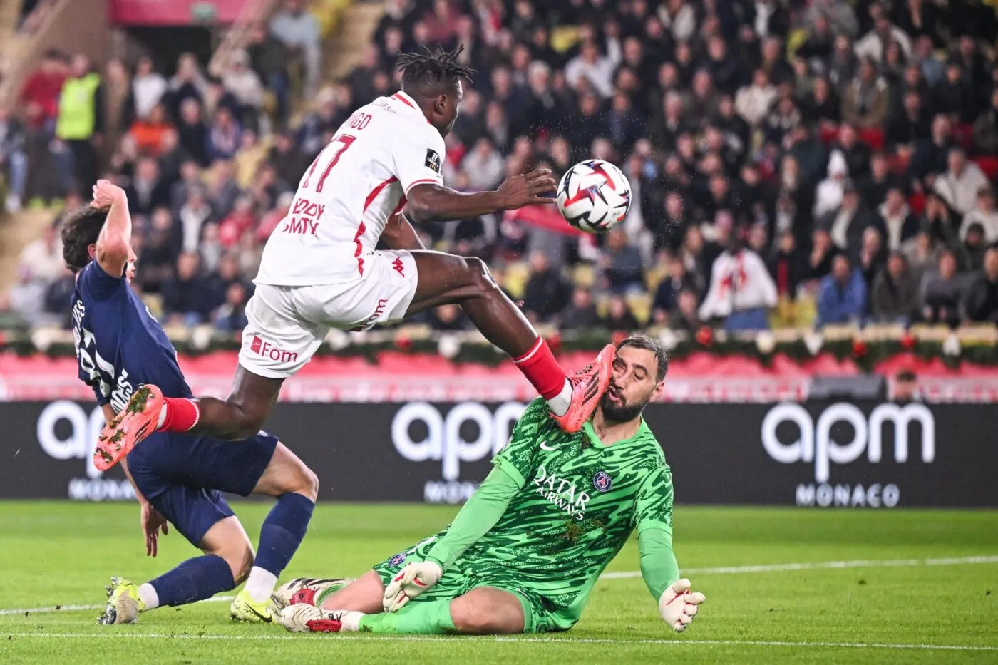 Monaco-PSG : Wilfried Singo aurait dû prendre rouge, selon la direction de l’arbitrage