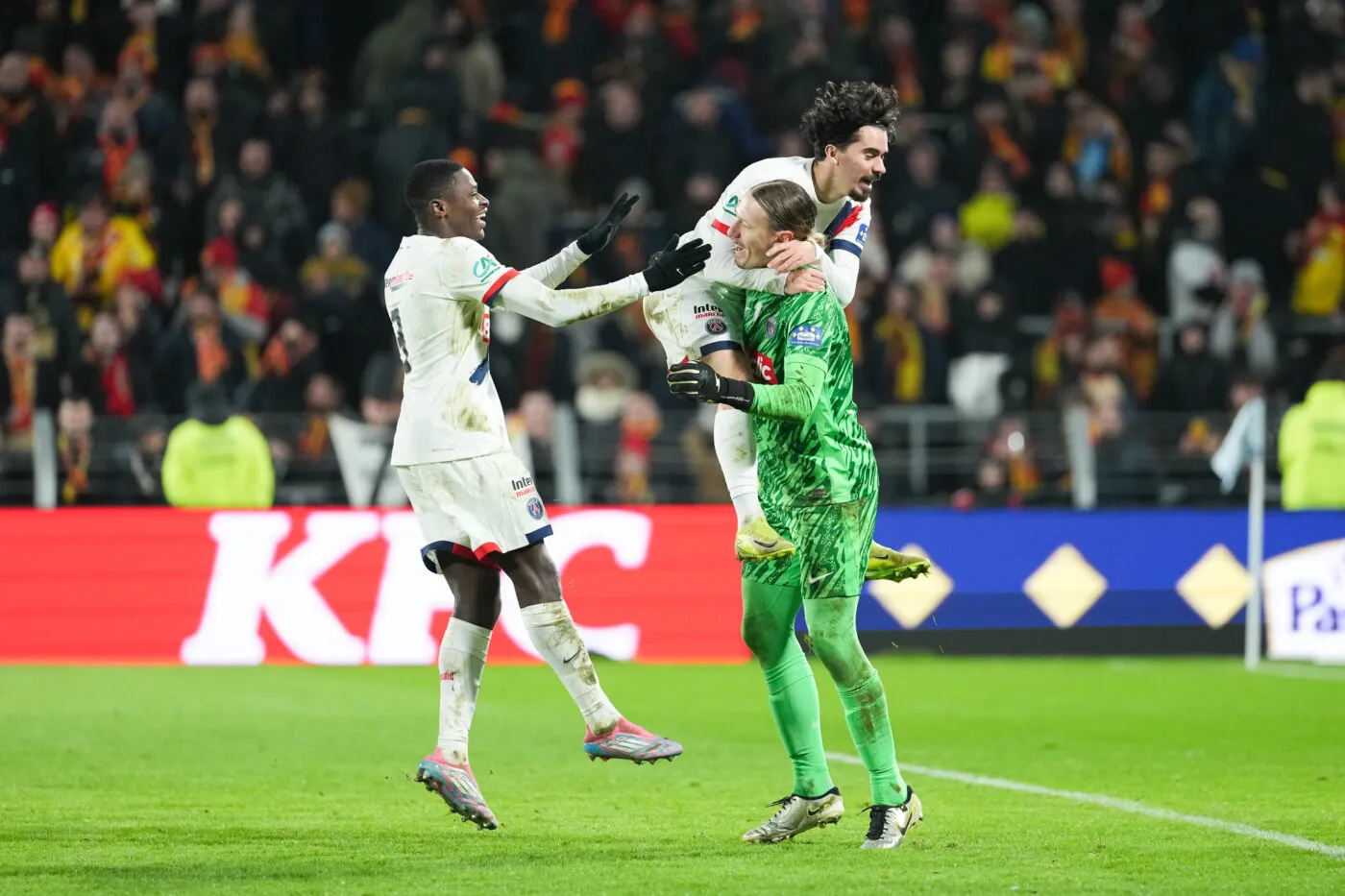 « Arrêter des penalties, c'est quelque chose de normal pour un gardien » : Matvey Safonov, homme du match face à Lens