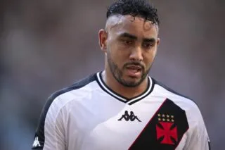 Dimitri Payet apporte lui aussi son soutien à Mayotte