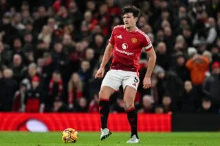 Manchester United prolonge Harry Maguire