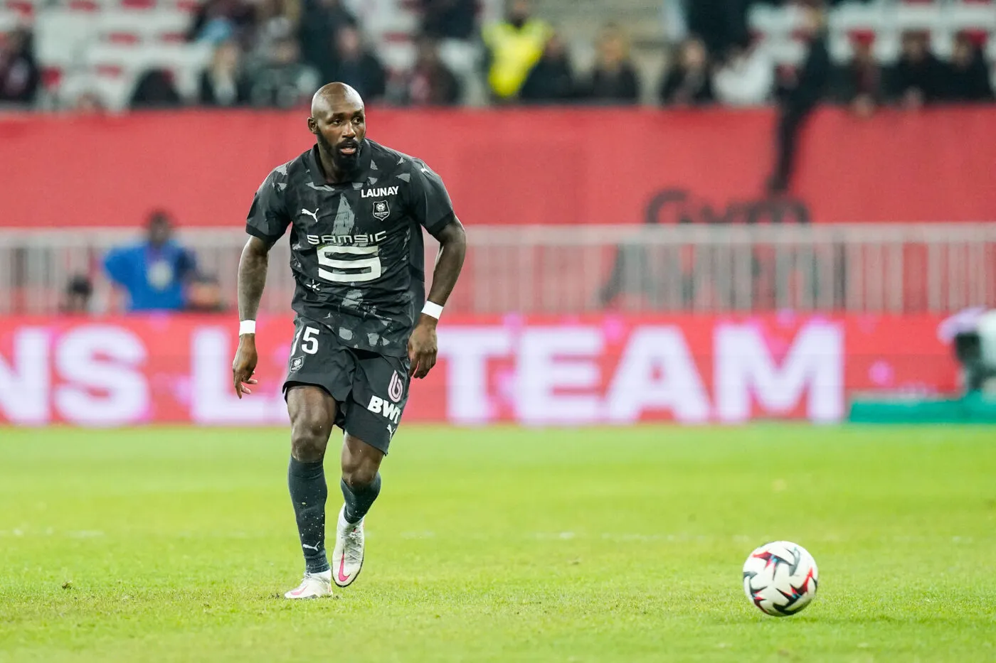 Une banderole hostile à Seko Fofana aperçue durant Lens-Toulouse