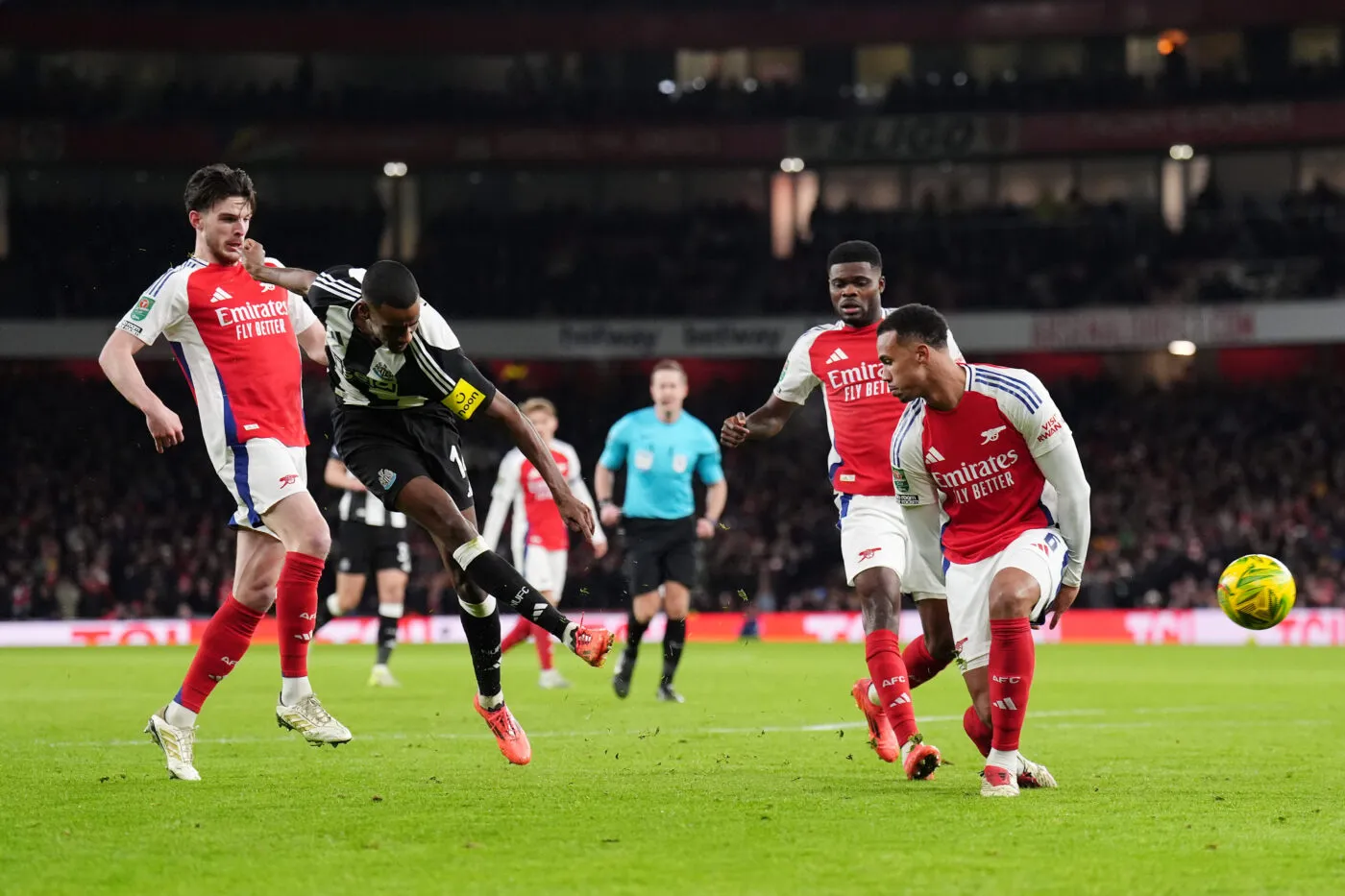 Newcastle fait tomber Arsenal en demi-finales allers de League Cup