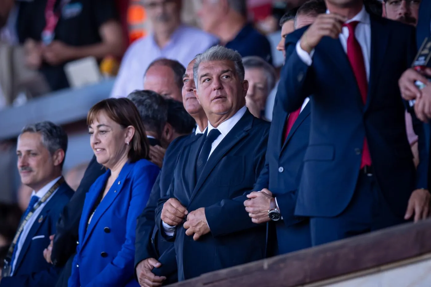 Le cirque de Joan Laporta en tribune officielle