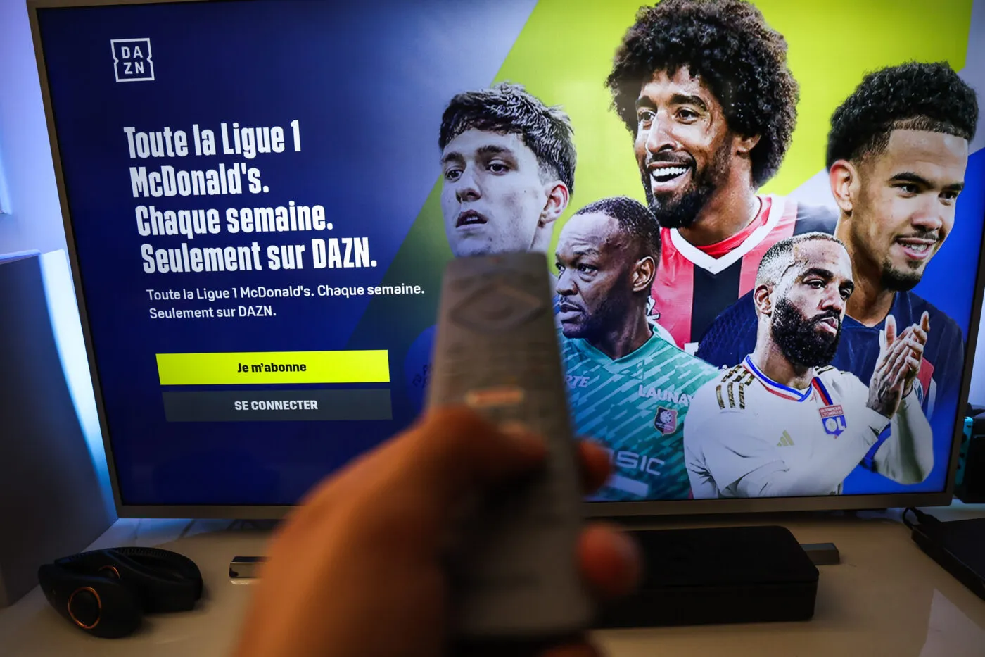 «<span style="font-size:50%">&nbsp;</span>Mes amis m’appellent le pigeon en chef<span style="font-size:50%">&nbsp;</span>» : les victimes de DAZN témoignent