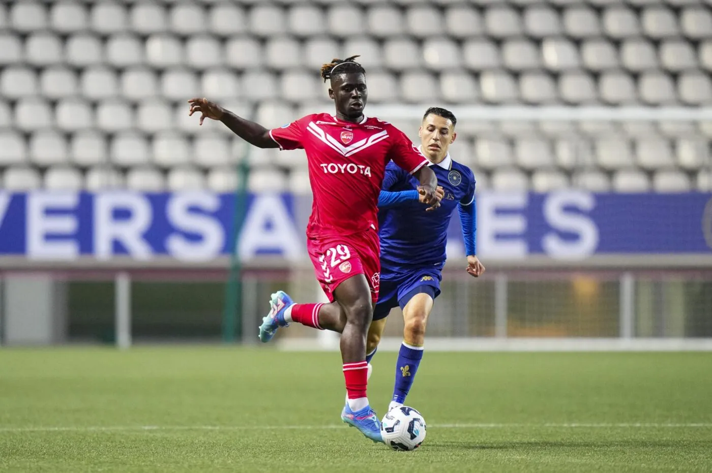 Un jeune espoir français transféré de National à la Premier League