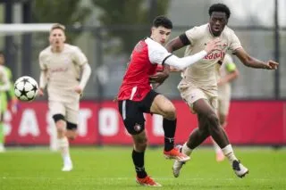 Le fiston d'une légende néerlandaise devient pro à Feyenoord