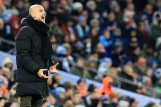 Pep Guardiola et Arne Slot n'en peuvent plus des questions sur le mercato