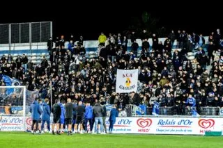 Ligue 2 : mauvaises opérations pour Guingamp et Annecy, le derby corse reporté