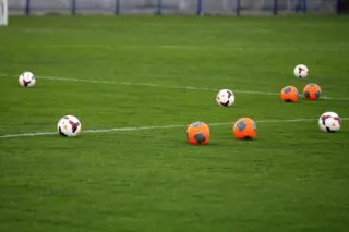 Tirs au fusil d'assaut et règlements de compte : le Valence FC met la clef sous la porte