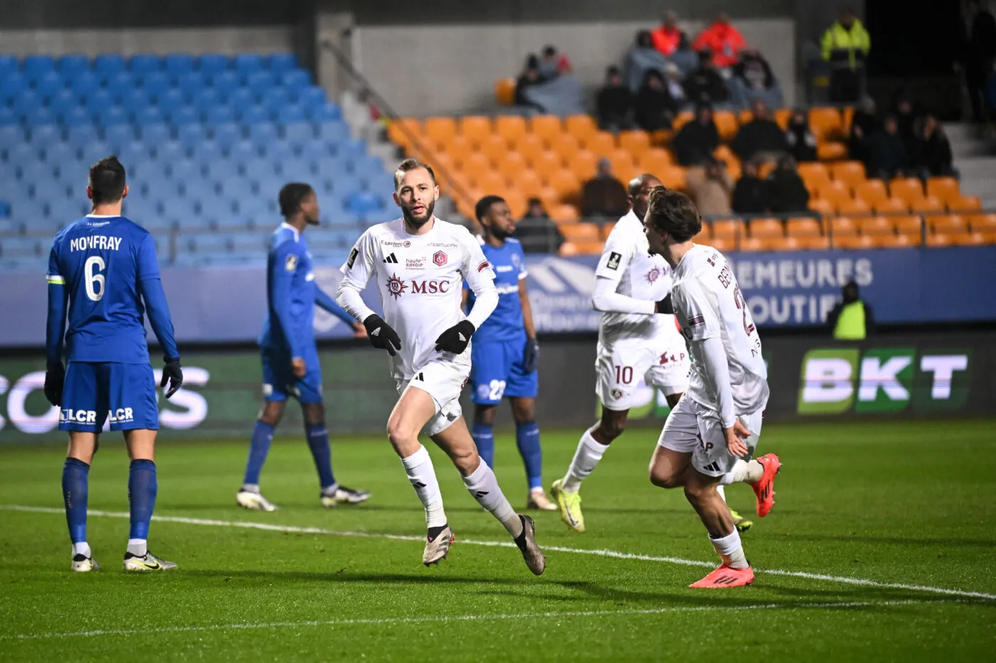 Annecy reprend confiance à Troyes